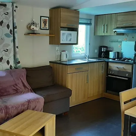 Assist' Mobil 262 - Mobil Excellence Bora Bora 3 Campsite