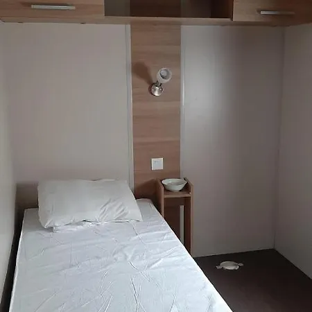 Campsite Assist' Mobil 262 - Mobil Excellence Bora Bora 3